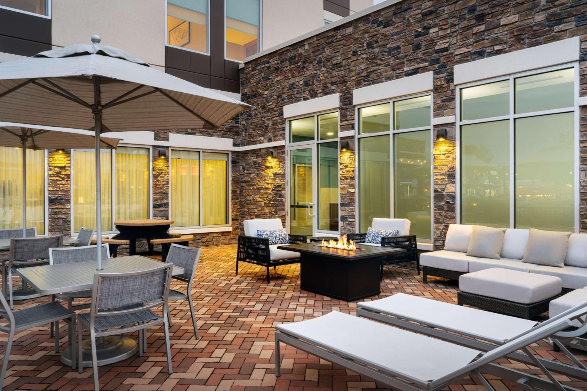Hyatt Place Canton Lake Cable Εξωτερικό φωτογραφία