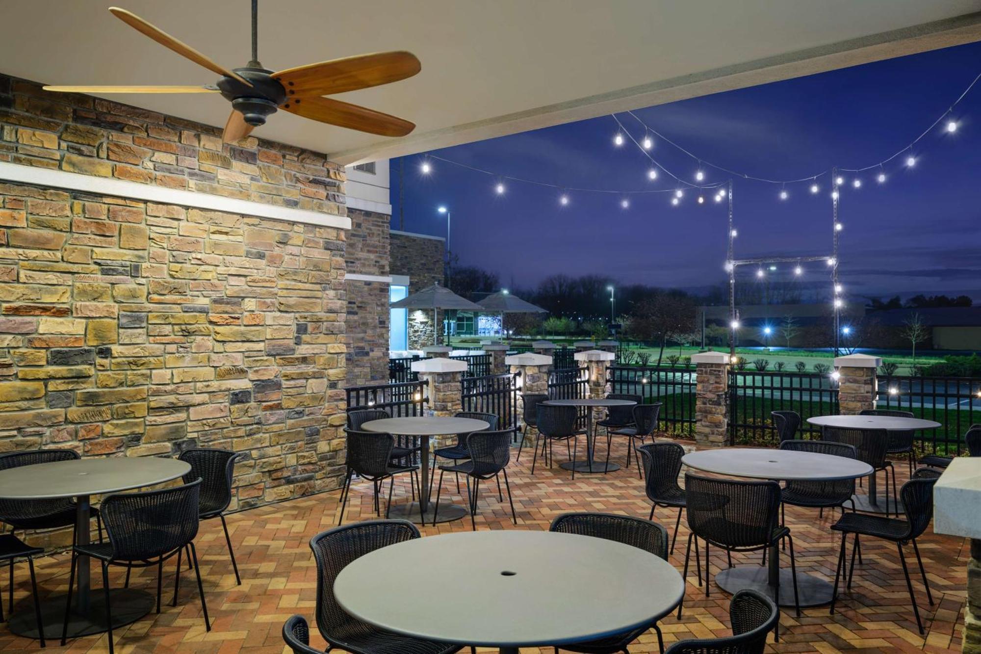 Hyatt Place Canton Lake Cable Εξωτερικό φωτογραφία