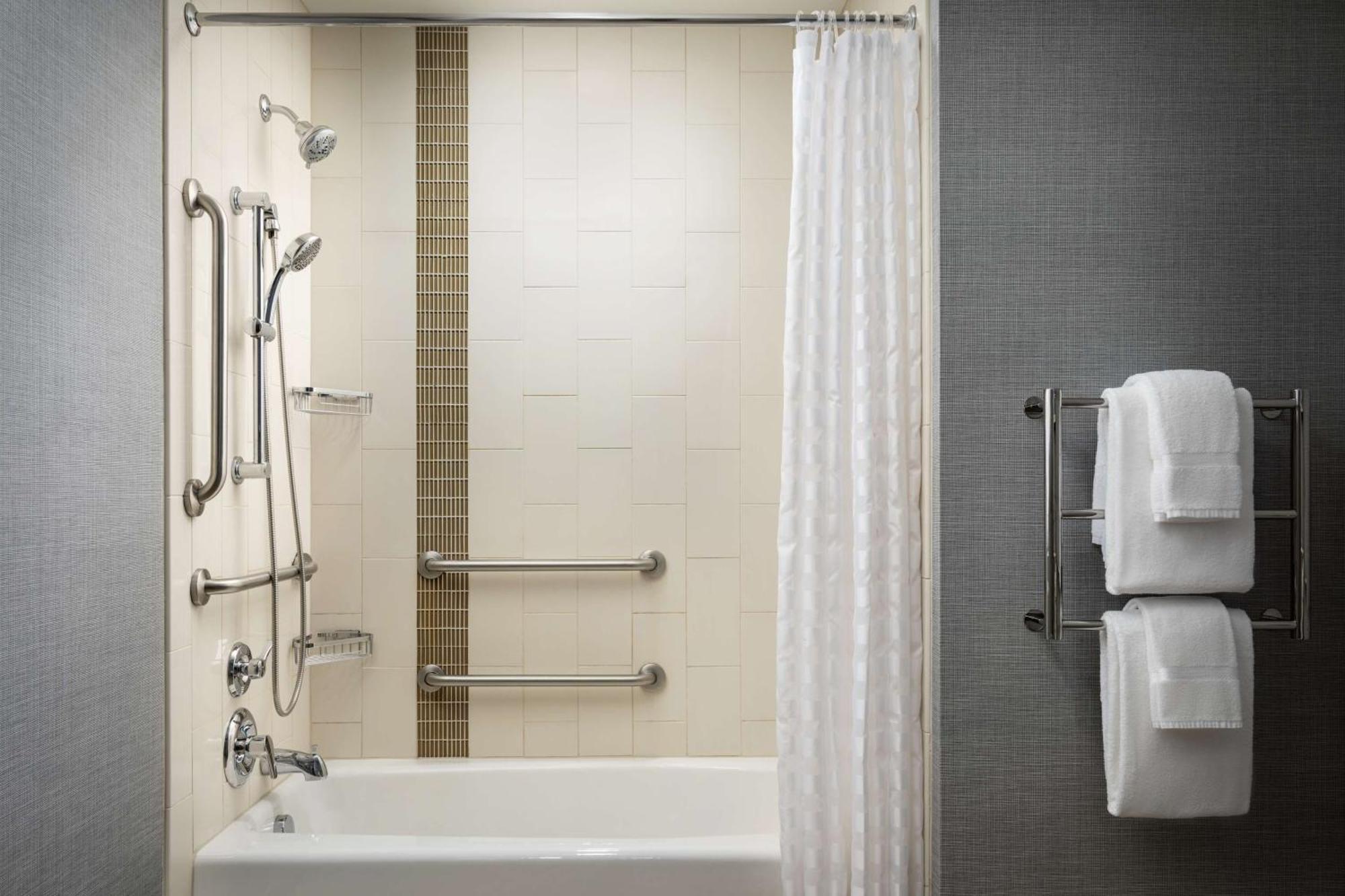 Hyatt Place Canton Lake Cable Εξωτερικό φωτογραφία