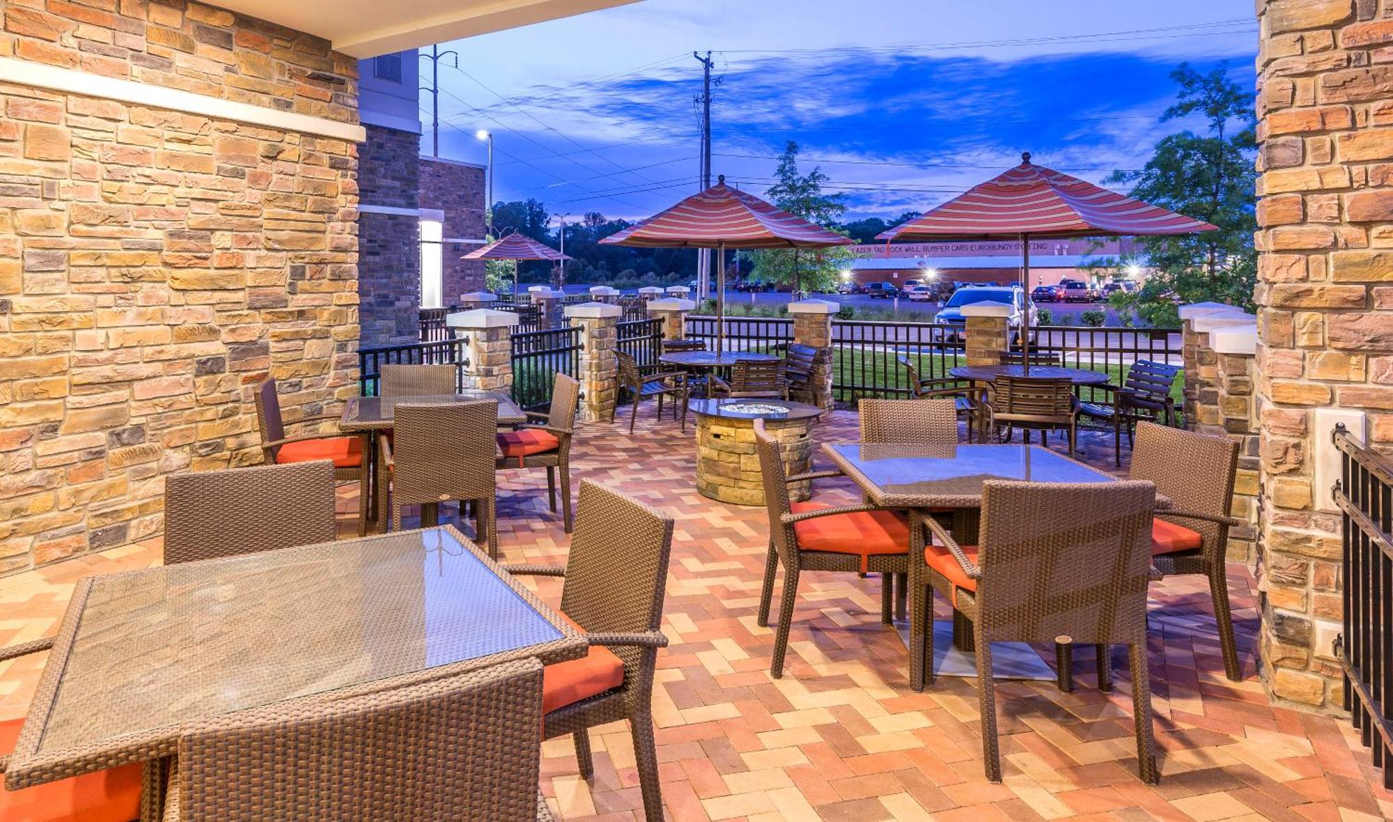 Hyatt Place Canton Lake Cable Εξωτερικό φωτογραφία